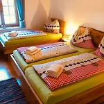 Gemuetliches In Ruhiger Lage By Interhome Innerkrems